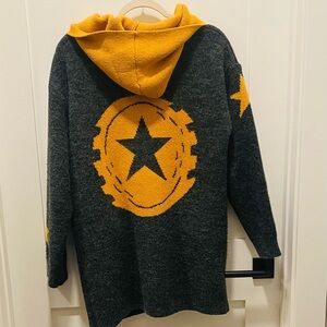 Montana Co. Medium Hooded Gray & Gold Star Zip Up Sweater